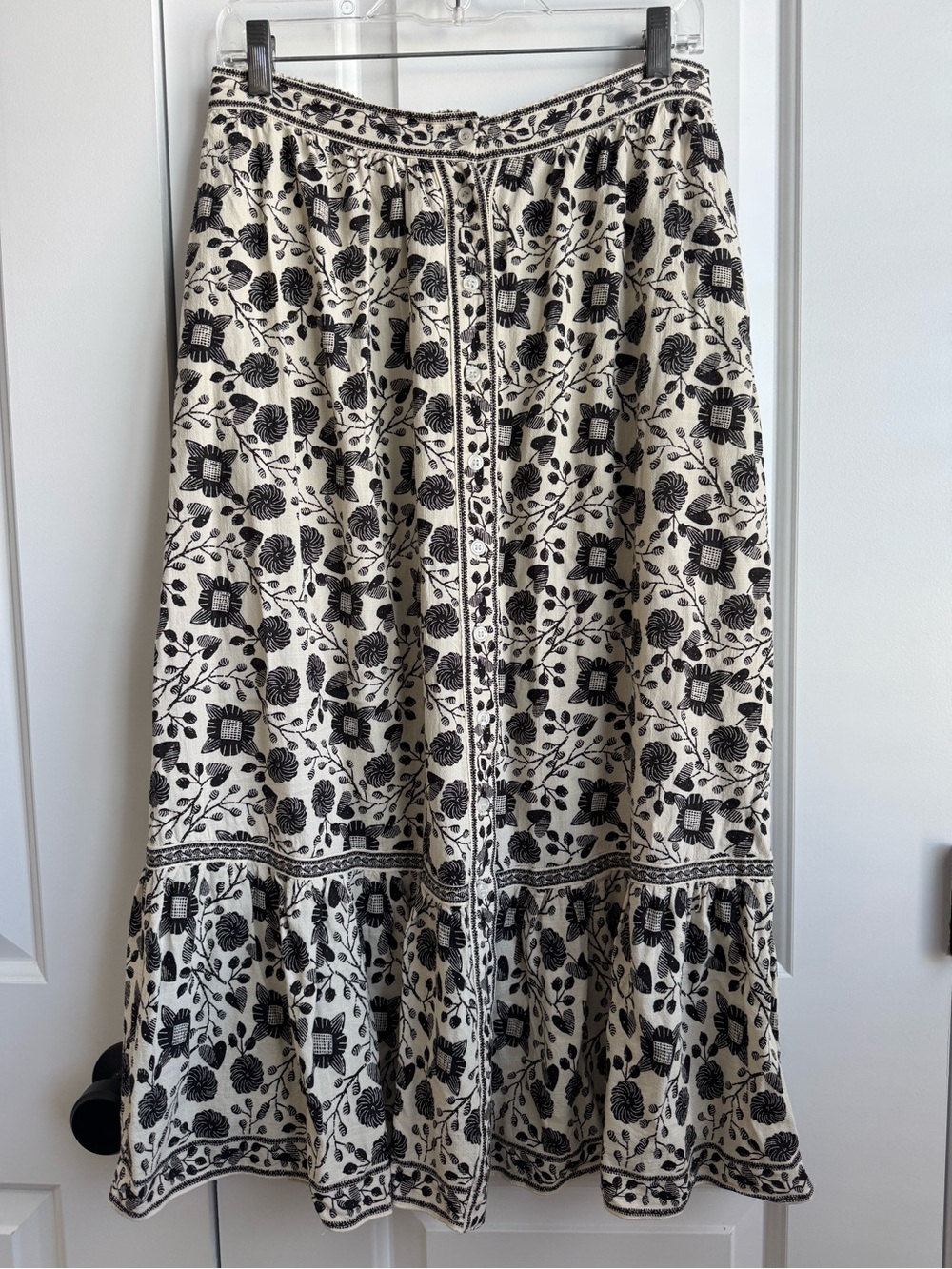 Max Studio London Cream Black Floral Button Tiered Midi Skirt L
